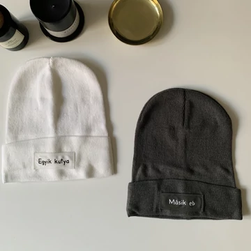 Egyik kutya - téli sapka